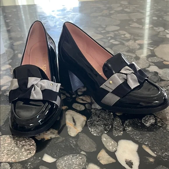 Kate Spade Black Patent Leather Flats with Bow - Picture 5 of 5